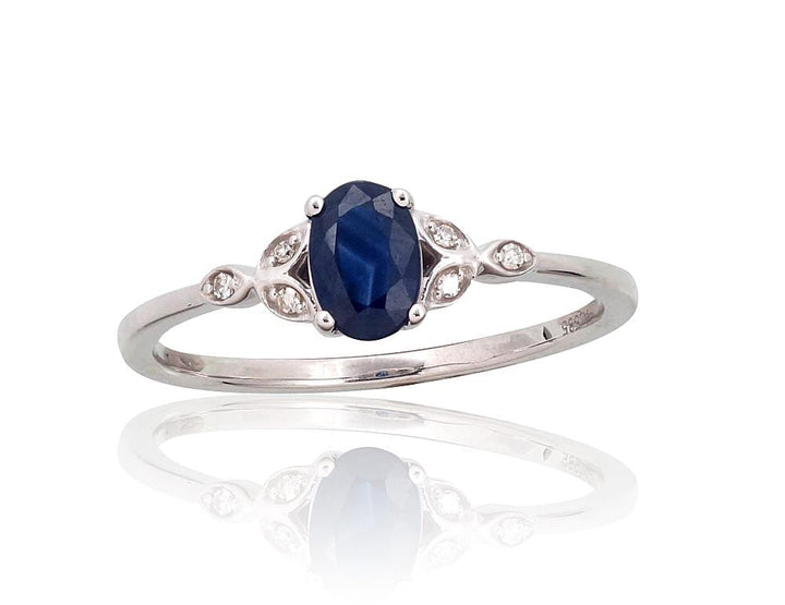 Kuldsõrmus #1101105(Au-W)_DI+SA, Valge Kuld 585°, Briljant , Safiir - Premiumkellad