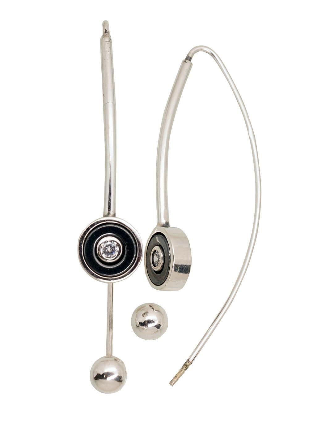 Hõbedast kõrvarõngad #2203605(POx-Bk)_CZ+HE, Hõbe 925°, oksüüd (kate), Tsirkonid , Hematiit - Premiumkellad