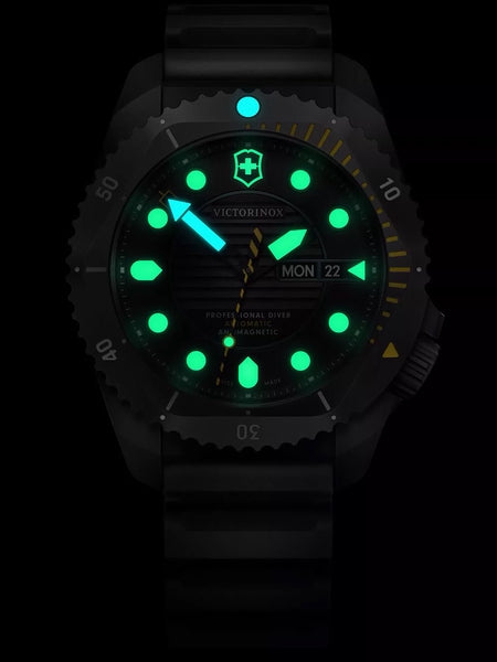 Meeste käekell Victorinox Dive Pro Automatic 241997 - Premiumkellad