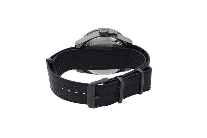 Meeste käekell Orient Retro Future Camera RA-AR0202E10B - Premiumkellad
